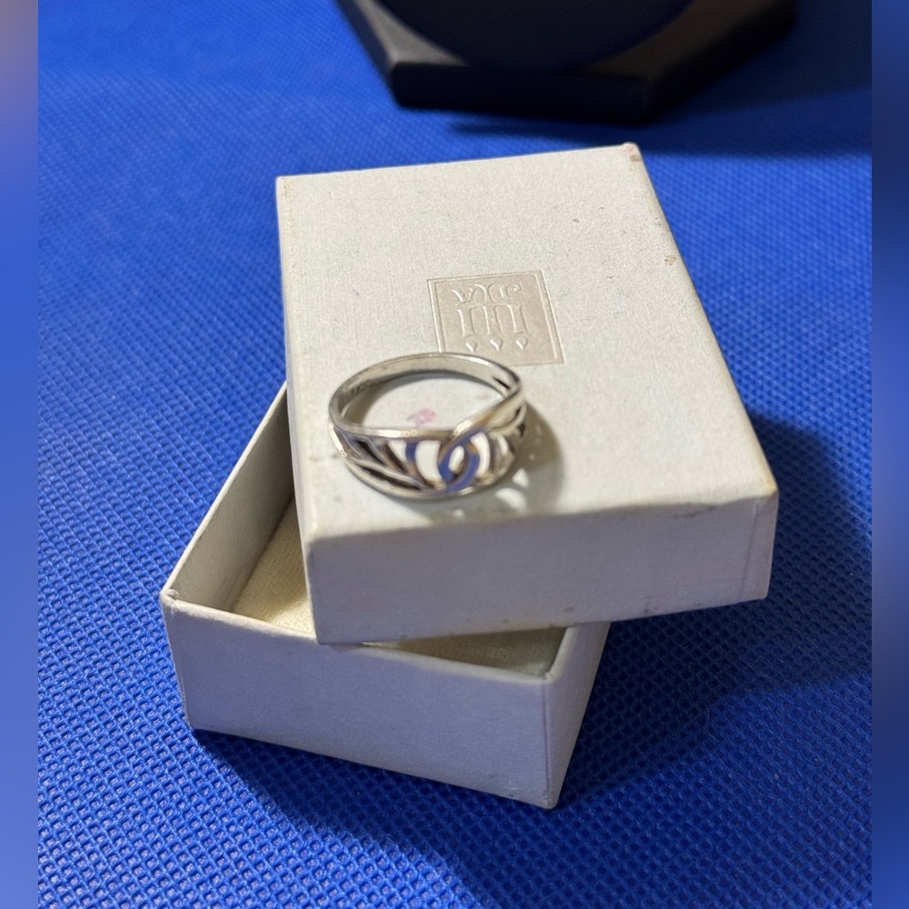JAMES AVERY  925